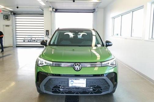 2025 Volkswagen Taos 1.5T SE Black