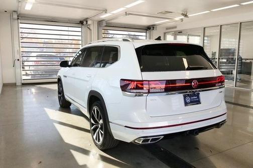 2025 Volkswagen Atlas 2.0T SEL Premium R-Line