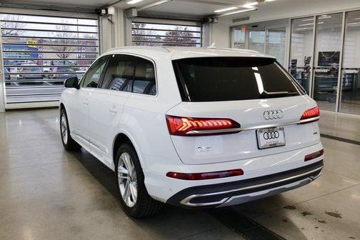 2024 Audi Q7 55 Premium Plus