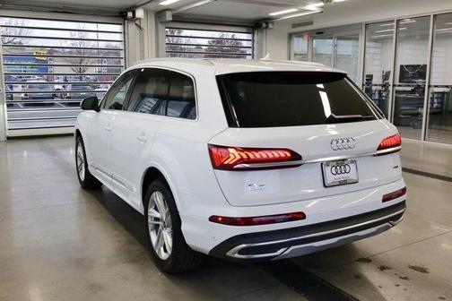 2024 Audi Q7 55 Premium Plus
