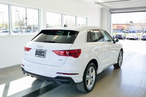 2024 Audi Q3 45 S line Premium