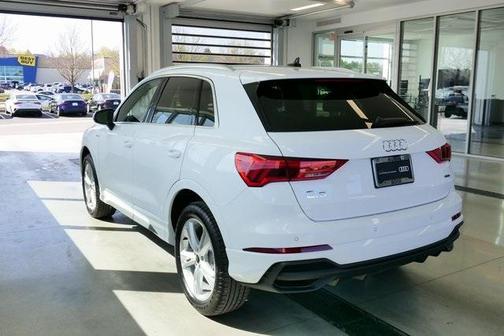 2024 Audi Q3 45 S line Premium