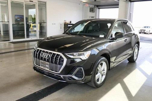 2024 Audi Q3 45 S line Premium