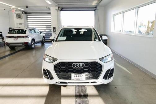 2024 Audi Q5 45 S line quattro Premium