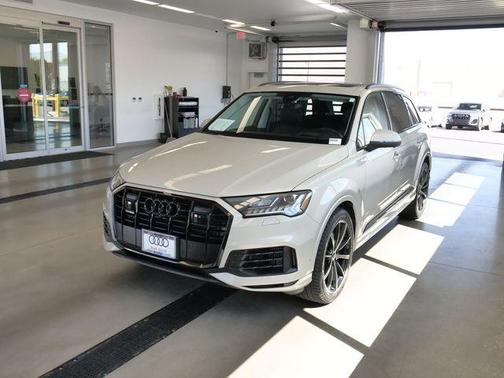 Vicuna Beige Metallic 2021 Audi Q7 55 Prestige