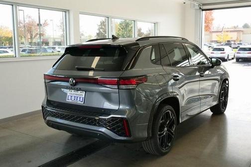 2025 Volkswagen Tiguan 2.0T SE R-Line Black