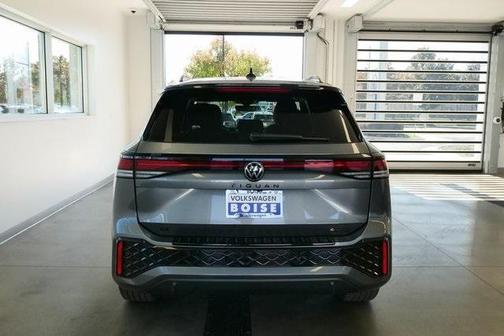 2025 Volkswagen Tiguan 2.0T SE R-Line Black