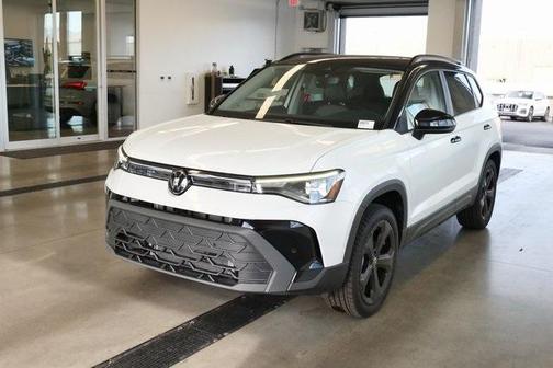 2025 Volkswagen Taos 1.5T SE Black