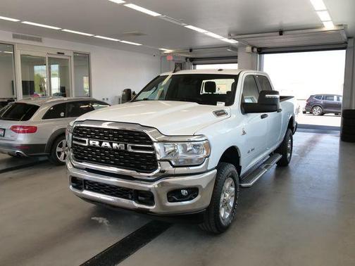 Bright White Clearcoat 2024 RAM 2500 Big Horn