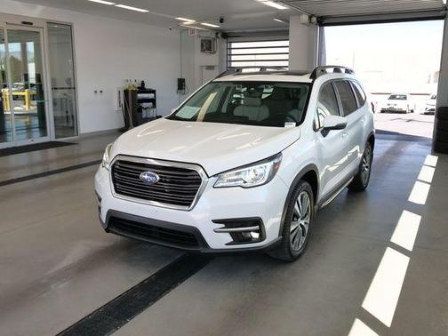 White 2019 Subaru Ascent Limited 7-Passenger