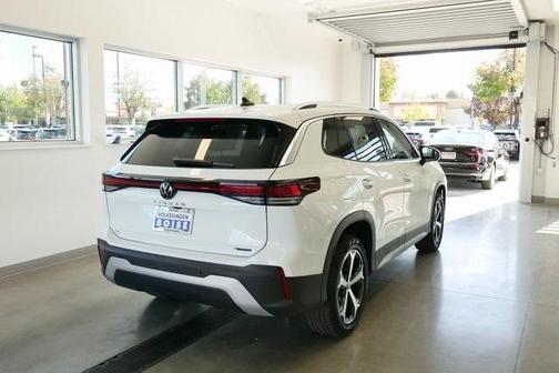 2025 Volkswagen Tiguan 2.0T SE