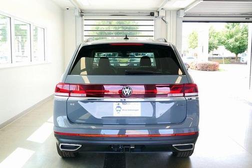 2025 Volkswagen Atlas 2.0T SE