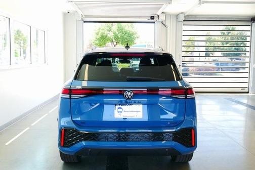 2025 Volkswagen Tiguan 2.0T SE R-Line Black