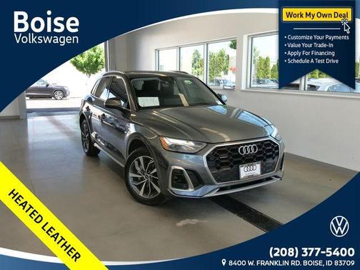 Daytona Gray Pearl Effect 2024 Audi Q5 45 S line quattro Premium