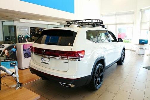 2025 Volkswagen Atlas 2.0T SE