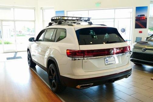 2025 Volkswagen Atlas 2.0T SE