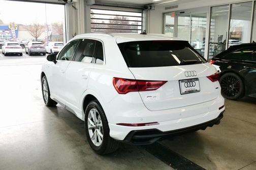 2023 Audi Q3 45 S line Premium
