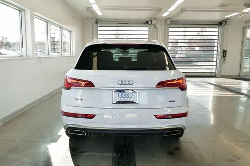 2023 Audi Q5 45 S line quattro Premium