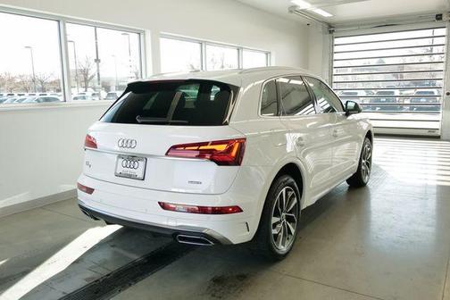 2023 Audi Q5 45 S line quattro Premium