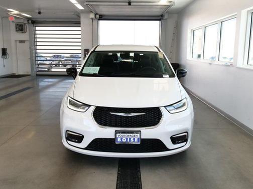 Bright White Clearcoat 2024 Chrysler Pacifica Touring-L