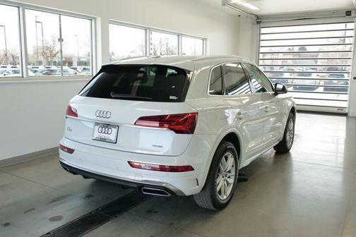 2022 Audi Q5 45 S line quattro Premium