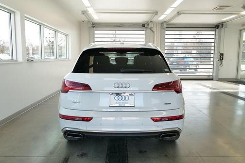 2022 Audi Q5 45 S line quattro Premium
