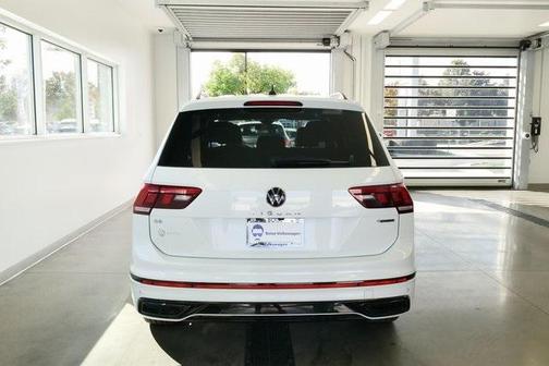 2022 Volkswagen Tiguan 2.0T SE R-Line Black