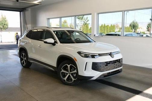 2025 Volkswagen Tiguan 2.0T SE