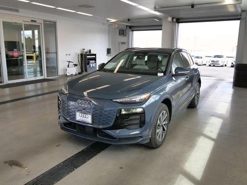 Plasma Blue Metallic 2025 Audi Q6 e-tron Premium
