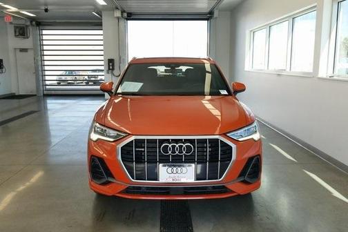 2024 Audi Q3 45 S line Premium