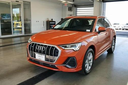 2024 Audi Q3 45 S line Premium