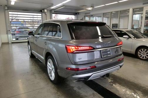 2025 Audi Q7 55 Premium Plus