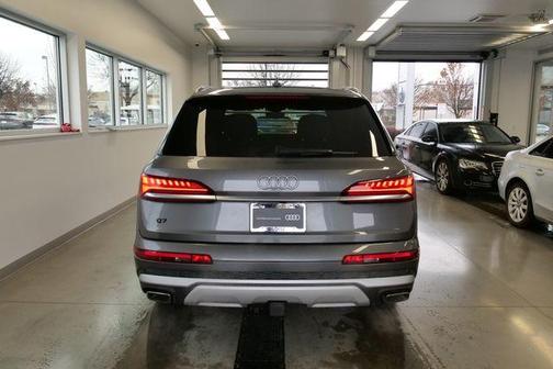 2025 Audi Q7 55 Premium Plus