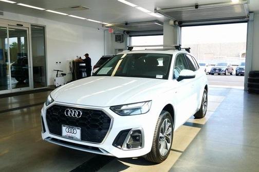 2023 Audi Q5 45 S line quattro Premium