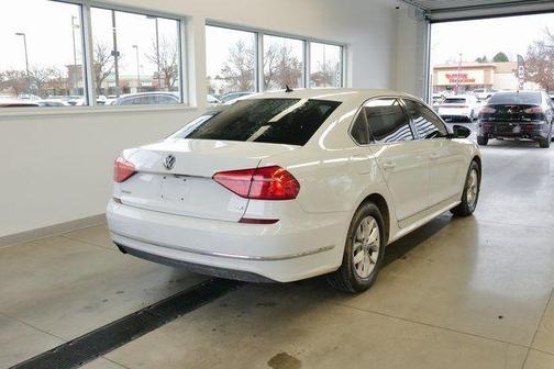 2016 Volkswagen Passat 1.8T S