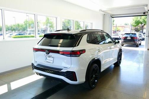 2025 Volkswagen Tiguan 2.0T SE R-Line Black