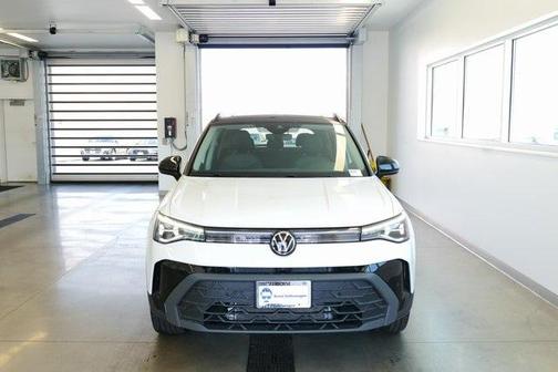 2025 Volkswagen Taos 1.5T SE Black