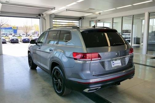 2022 Volkswagen Atlas 3.6L SE w/Technology