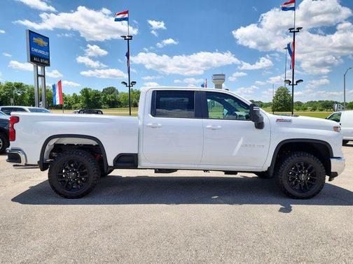 2025 Chevrolet Silverado 2500 LT