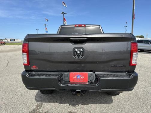 2023 RAM 3500 Tradesman Crew Cab 4x4 6'4' Box