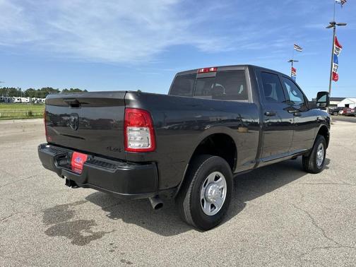 2023 RAM 3500 Tradesman Crew Cab 4x4 6'4' Box