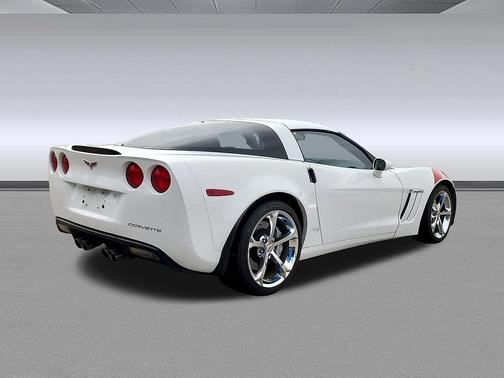 Arctic White 2011 Chevrolet Corvette Grand Sport
