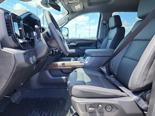 2025 Chevrolet Silverado 2500 LT