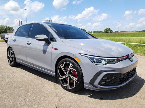 2024 Volkswagen Golf GTI 2.0T SE DSG