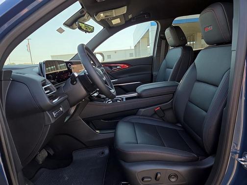 Lakeshore Blue Metallic 2026 Chevrolet Traverse AWD Z71