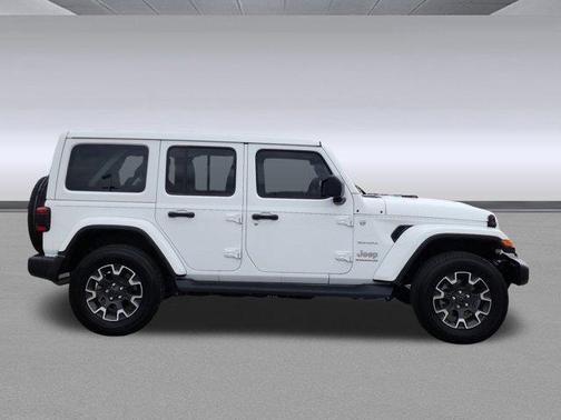 2024 Jeep Wrangler 4-Door Sahara 4x4