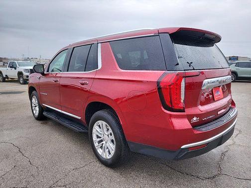 2023 GMC Yukon SLT