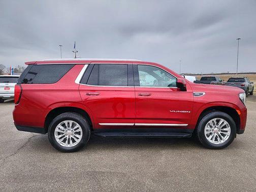 2023 GMC Yukon SLT