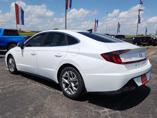 2021 Hyundai SONATA SEL