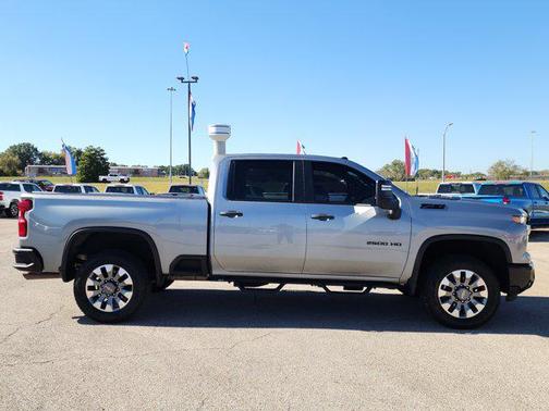 2024 Chevrolet Silverado 2500 Custom